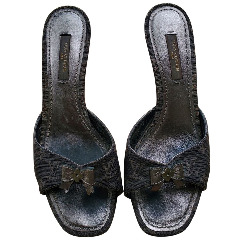 💫SOLD💫Y2k Louis Vuitton Monogram Bow Kitten Heel Mule - Size 35 EU - Picture 8 of 8